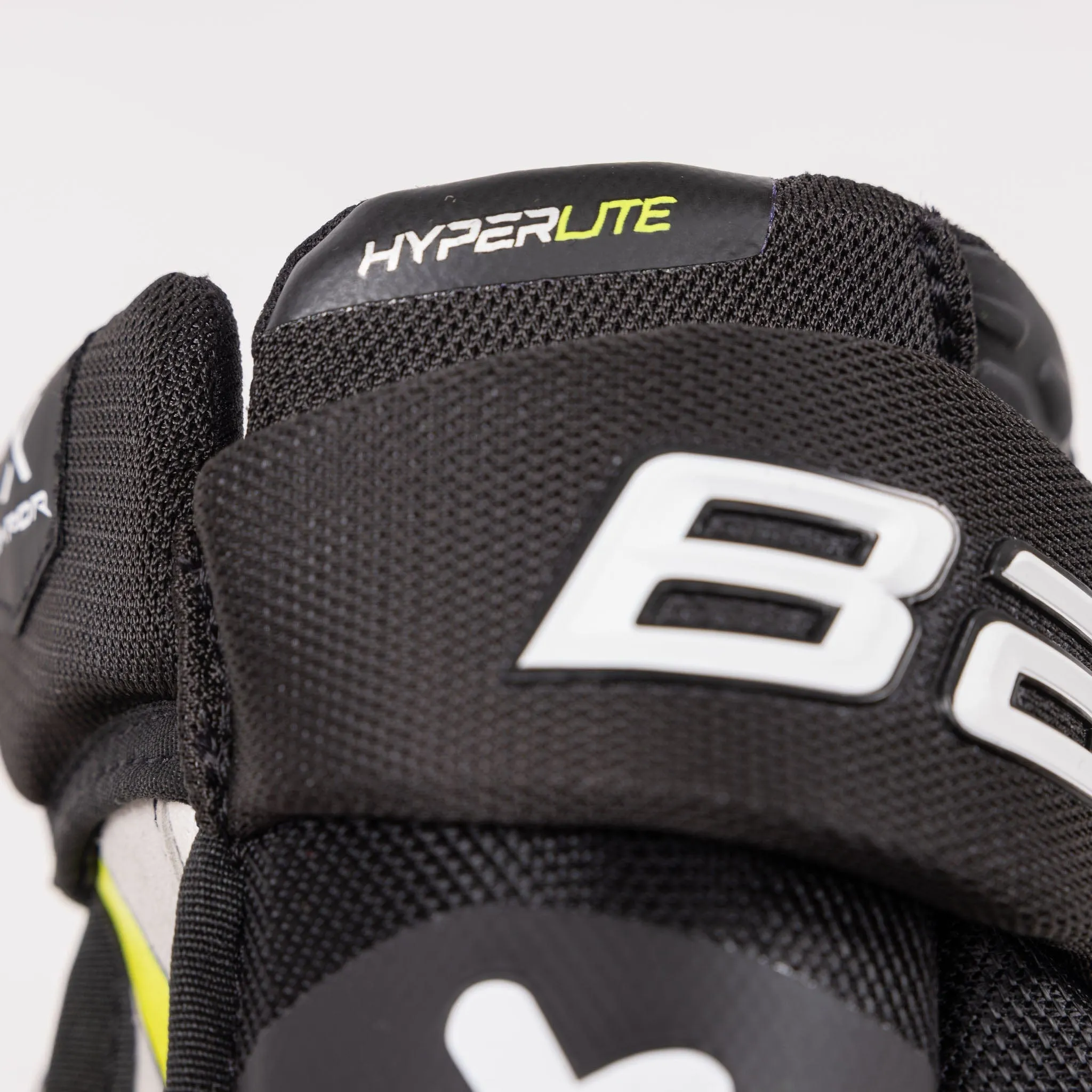 Bauer Vapor Hyperlite Junior Hockey Gloves