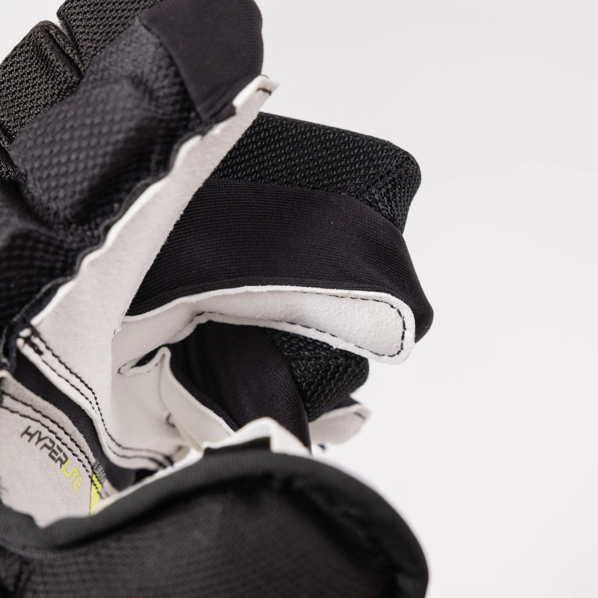 Bauer Vapor Hyperlite Junior Hockey Gloves