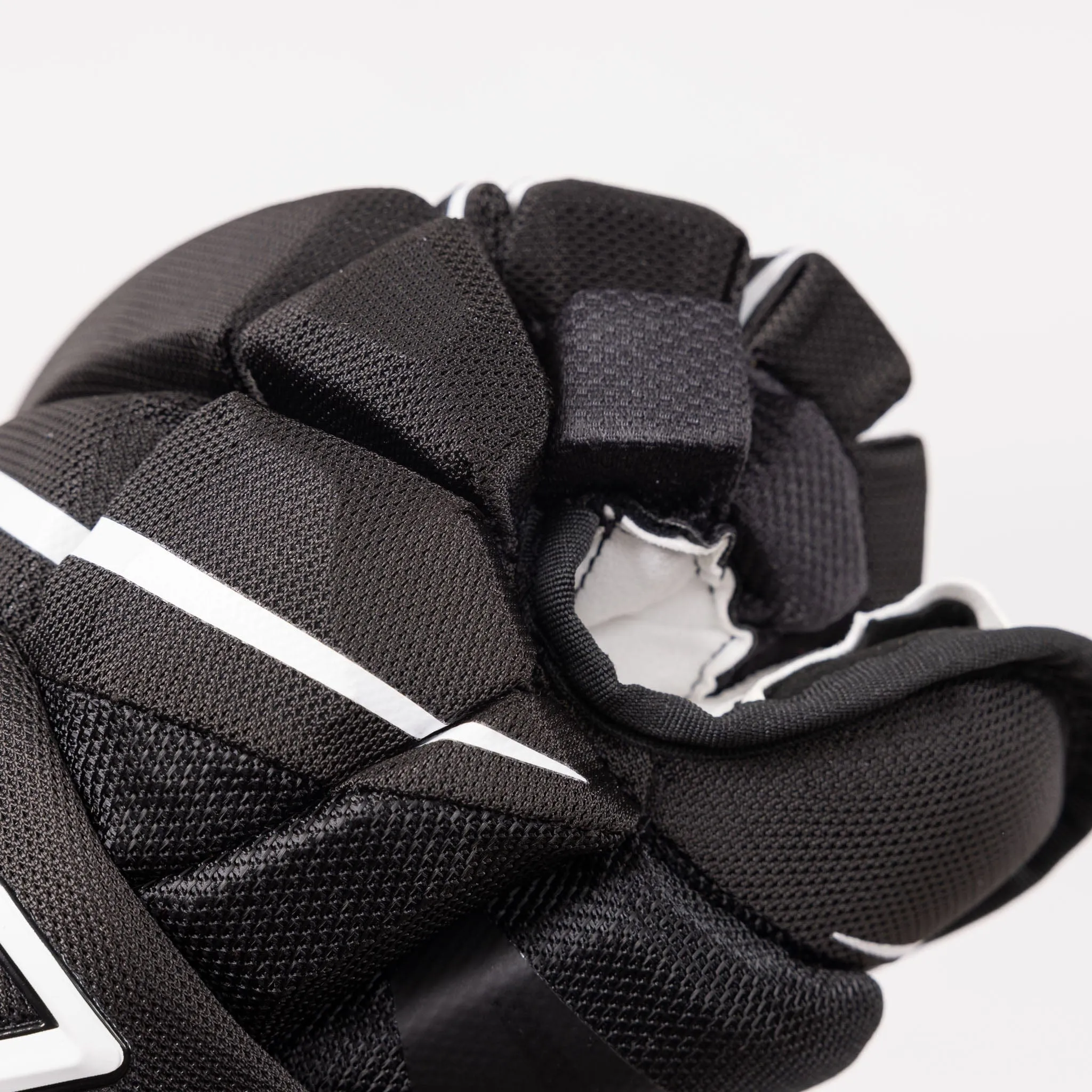 Bauer Vapor Hyperlite Junior Hockey Gloves