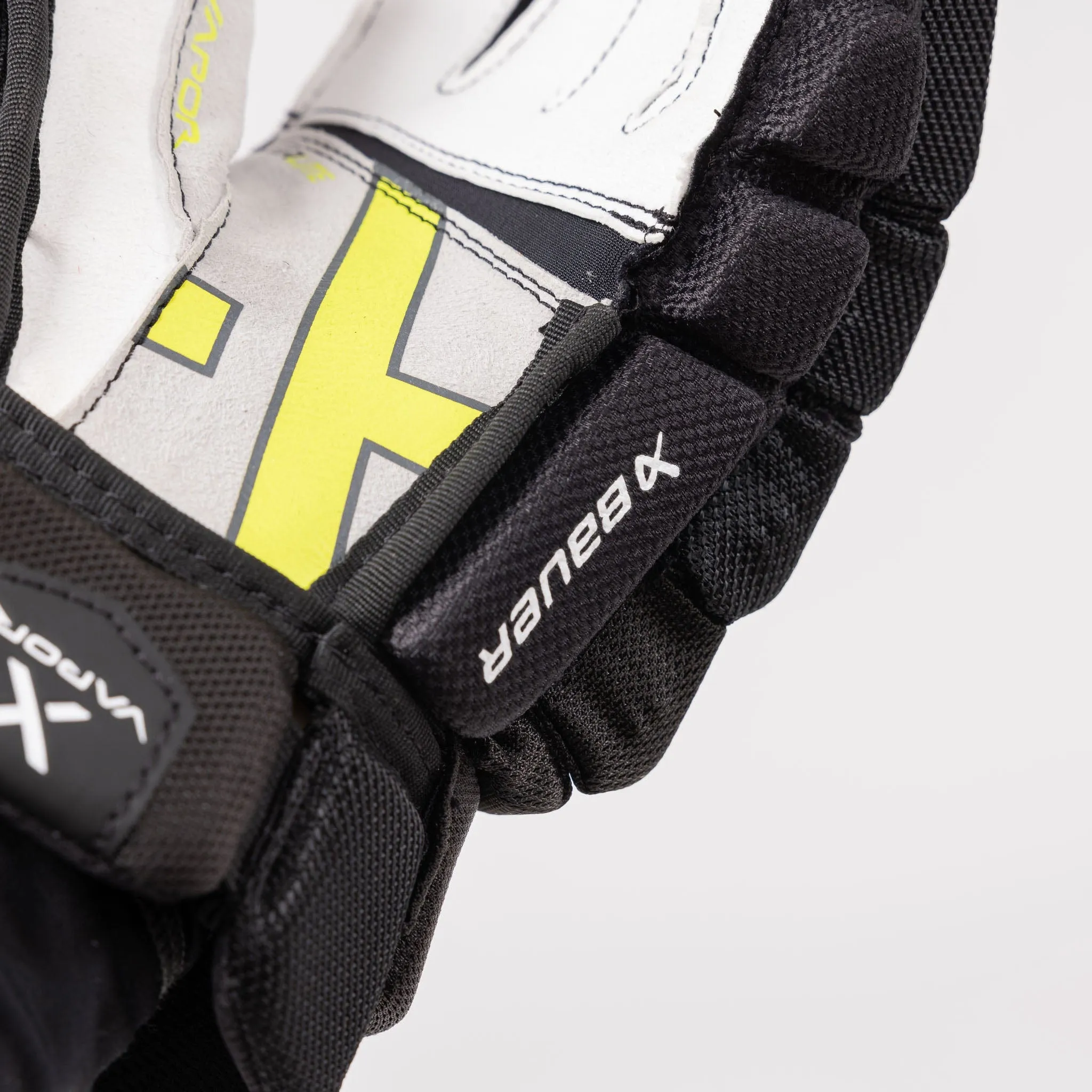 Bauer Vapor Hyperlite Junior Hockey Gloves