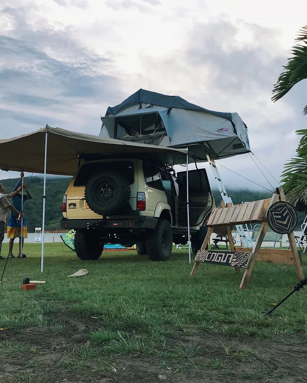 Dobinsons Sensu 270° Roll Out Awning(CE80-3903)