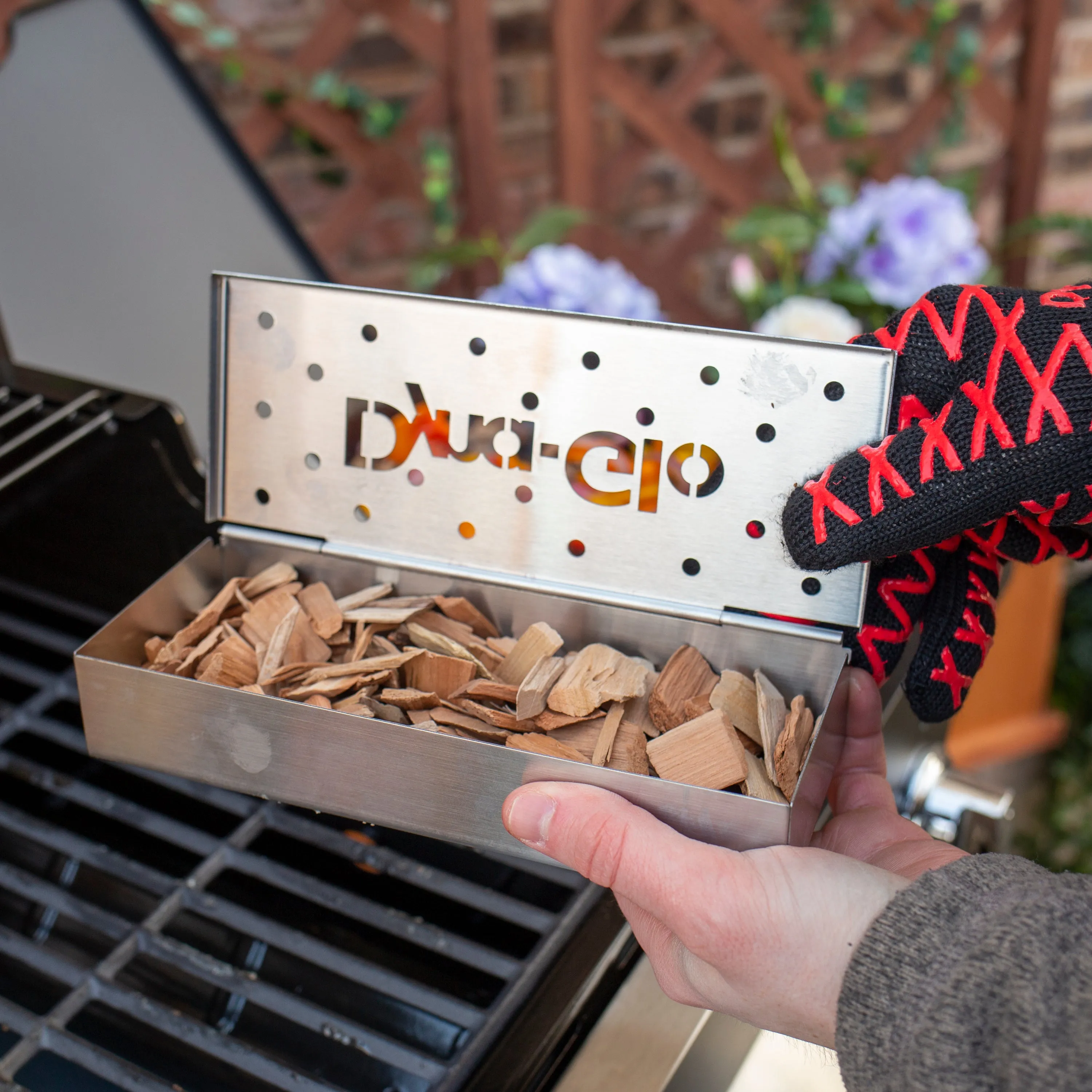 Hinged Stainless Steel Wood Chip Smoker Box