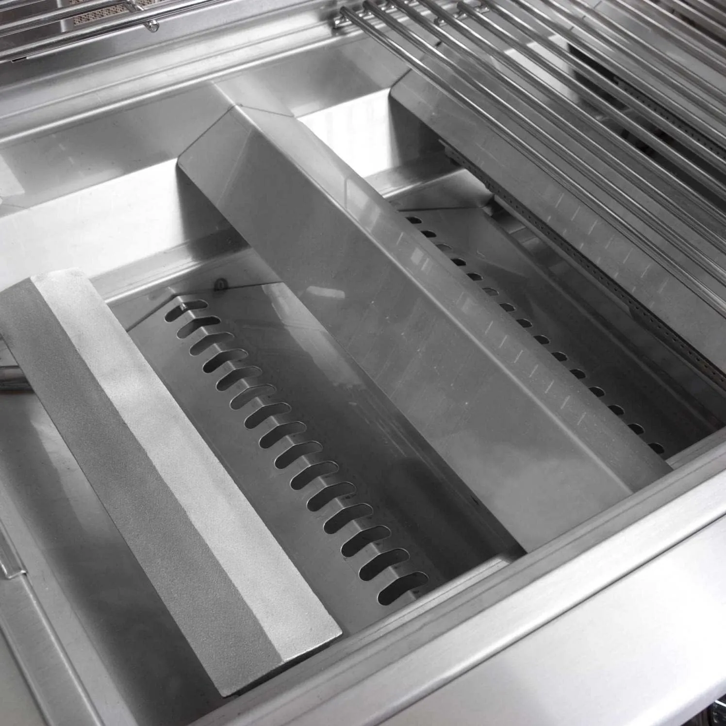 Lion 75000 32 Inch Stainless Steel Freestanding Gas Grill