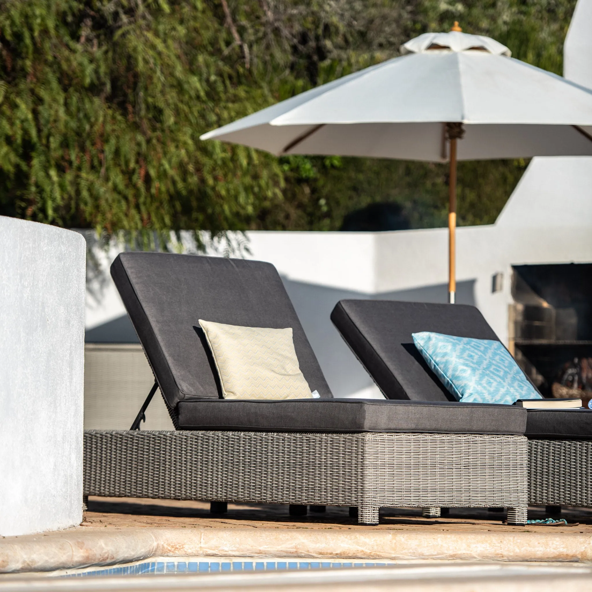 Santiago Rattan Sunlounger Set with Side Table in Grey