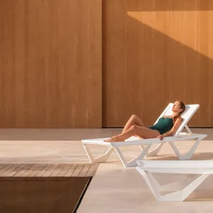 Voxel Sun Chaise (Set of 4) - Modern Pool Lounger